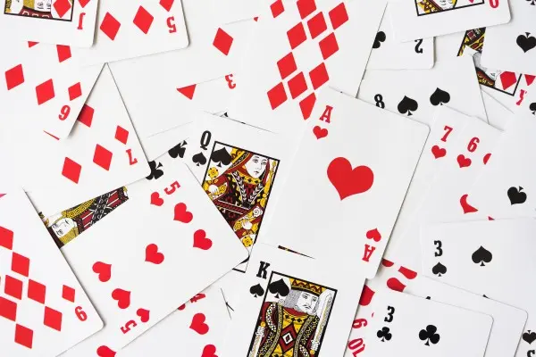 Das Handbuch rund um das Thema Baccarat Wetten in Online Casinos